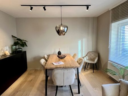 Mooi gerenoveerde woning in het hartje van Knokke nabij de Lippenslaan - Photo 4