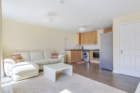 2 bedroom apartment to rent - Photo 3