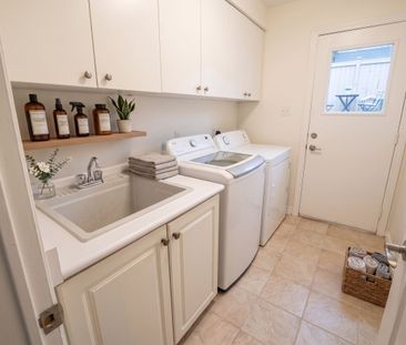 For Lease - 4198 Powderhorn Crescent, Mississauga, Ontario - Photo 2