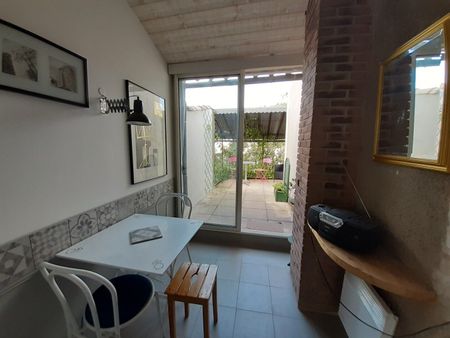 Appartement À Louer 2 Pièces , 50 M² - Photo 3