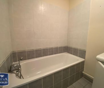 Location Appartement 2 pièces 48m² NEUVILLE SUR SAONE 69250 - Photo 2