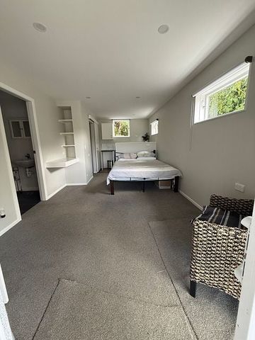 Sun drenched warm Karori home with green vistas - Photo 4