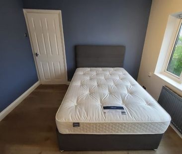 Room in a Shared House, Bevendean Crescent, BN2 - Photo 5