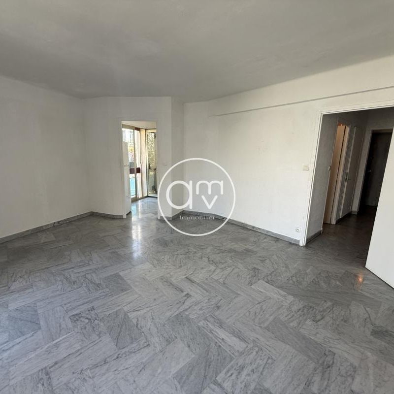 Location Appartement 1 pièce 37m² HYERES 83400 - Photo 1