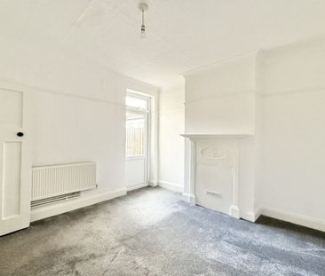 2 bed Flat Princes Street, Southend-on-Sea, SS1 - Photo 3
