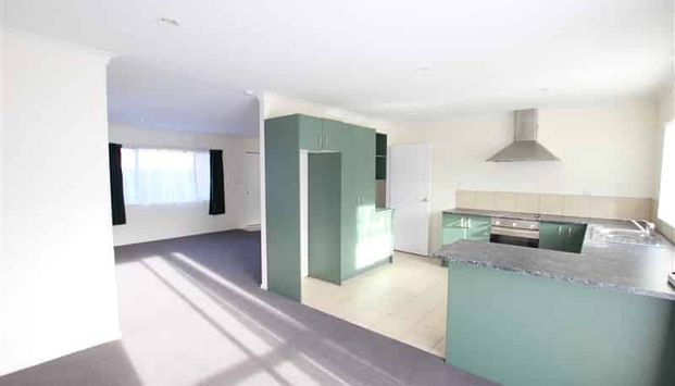 4 bedroom tidy home - Photo 1