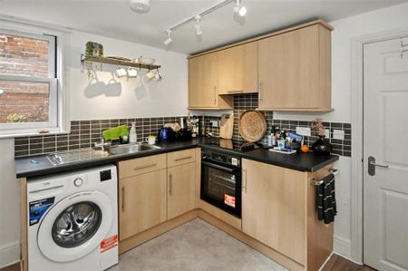 1 bedroom flat to rent - Photo 5