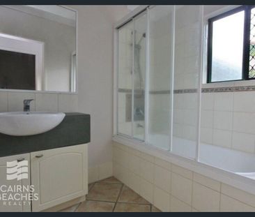 Spacious Family Home. - Photo 3