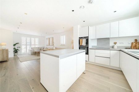 Pulling-road, Pinhoe - Photo 5