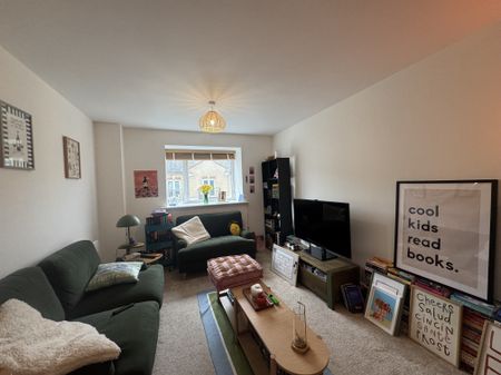 Coxhill Way, Aylesbury - Photo 3