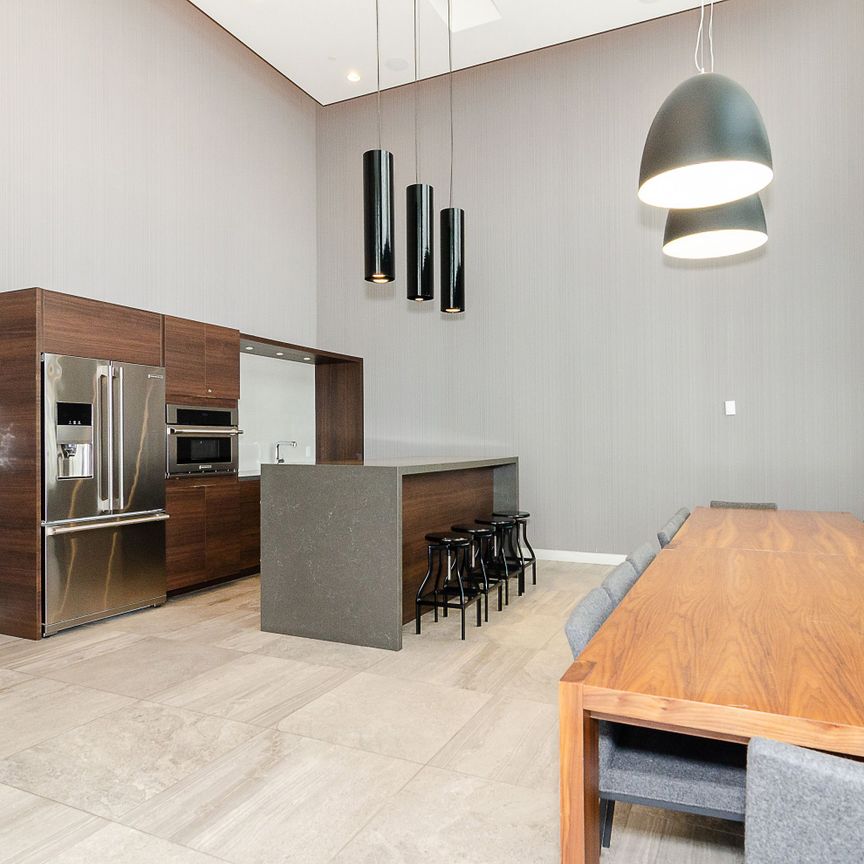 For Lease - 2560 Eglinton Avenue Unit# 702, Mississauga, Ontario - Photo 1