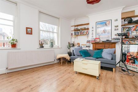 2 bedroom flat to rent - Photo 2