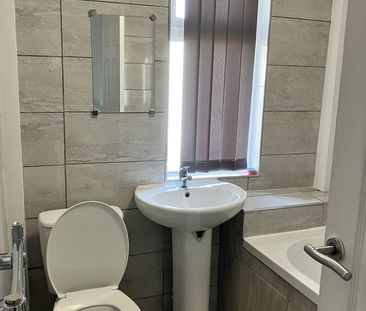 3 Bed End Terrace, Acanthus Road, L13 - Photo 1