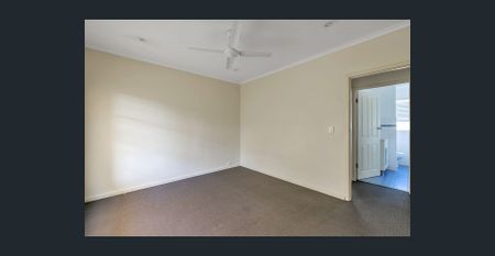 Neat and Tidy Unit! - Photo 3