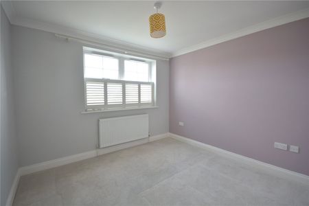 Manor Green Road, Epsom, Surrey, KT19 8RA - Photo 2