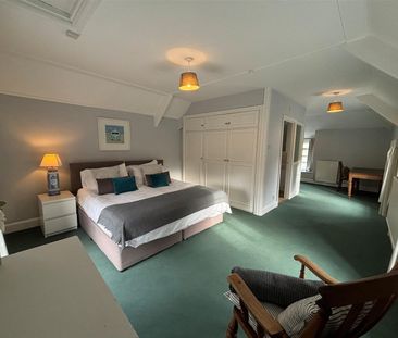 The Old Coach House, Abbey Street, Crewkerne - Photo 2