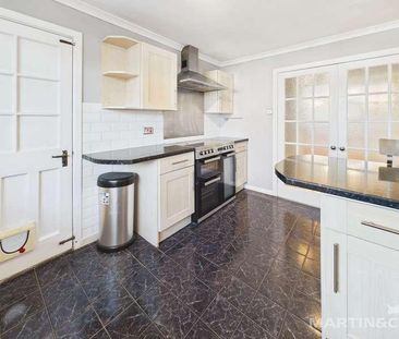 Meadow Way, Littlehampton, BN17 - Photo 1