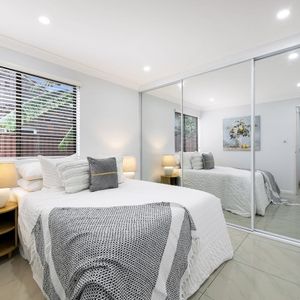 SPACIOUS AND MODERN THREE BEDROOM GRANNY FLAT - Photo 2