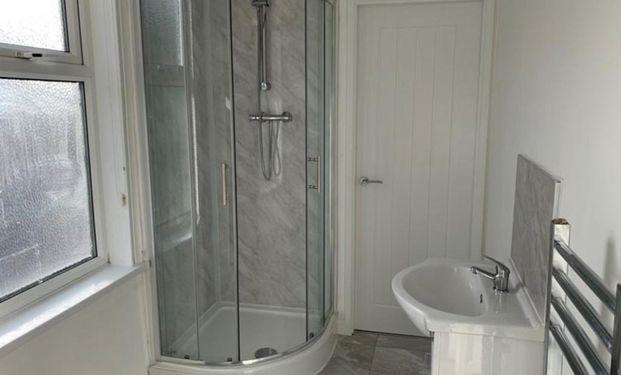 4 bedroom house to rent - Photo 1