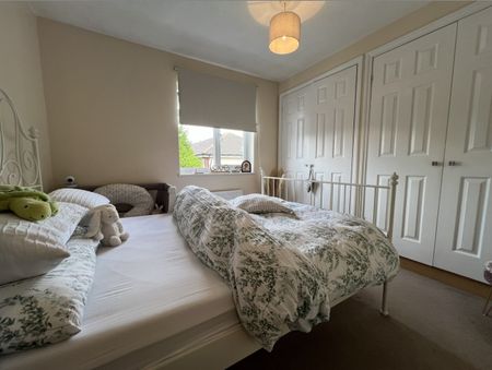 2 bedroom semi-detached house to rent - Photo 4
