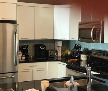 2 BED, 2 BATH COMES WITH 2 U/G PARKING SPOTS AND 2 STORAGE LOCKERS! - Photo 6