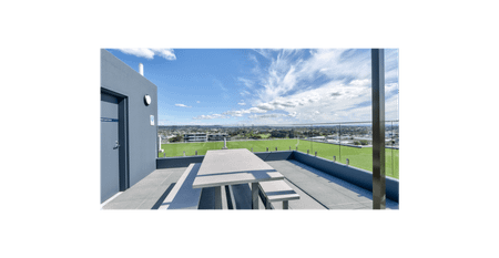 Luxury 2-Bedroom Apartment in Inner Newcastle - Photo 2