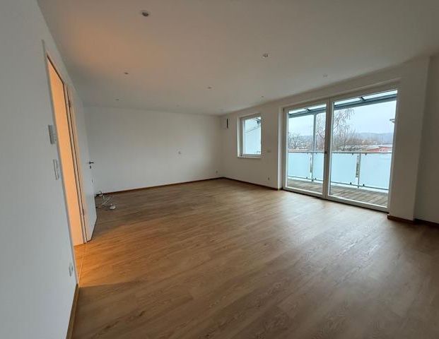 Zentrale 2 Zimmer Wohnung mit großem Südbalkon - Foto 1