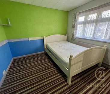 Hayman Crescent, Hayes, UB4 - Photo 3