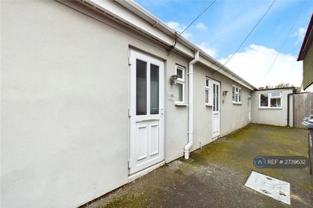 Studio to rent - Photo 5