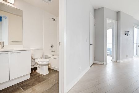 For Lease - 10 Park Lawn Road Unit# 2004, Toronto, Ontario - Photo 3