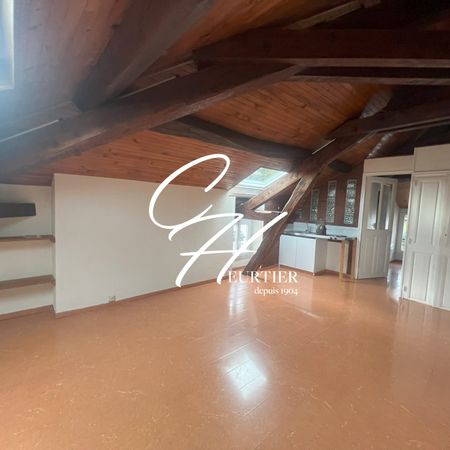 RIVES - APPARTEMENT T2 - SOUS TOIT - Photo 4