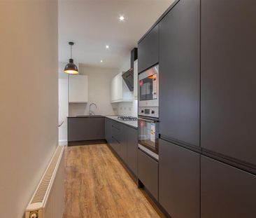 1 bedroom in a house share to rent - Photo 6