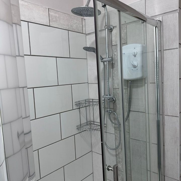 1 Bed Flat, Forest Road West, NG7 - Photo 1