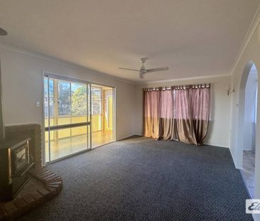 Spacious Home With 2 x Sheds - Photo 5