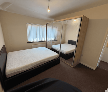 3 bedroom semi-detached house to rent - Photo 6