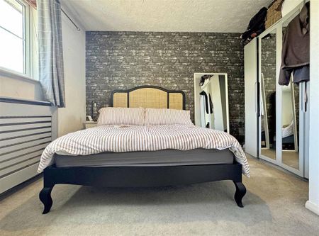 2 bedroom terraced house to rent - Photo 4
