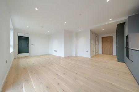 Available from 06/01/2026 - 1 Bed Apartment, Furnished - Photo 2