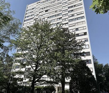 Gut aufgeteilte 3-Zi-Wohnung mit Balkon in der grünen Waldstadt - Photo 6