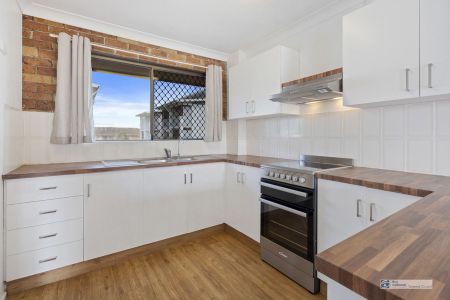 Modern 2-Bedroom Unit in Sought-After Location - Photo 2