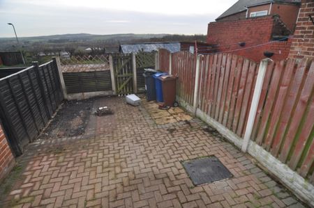 Hough Lane, Wombwell - Photo 3