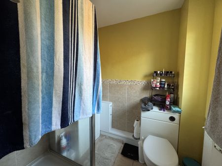 Matthews Drive, Crawley, Maidenbower - Photo 5