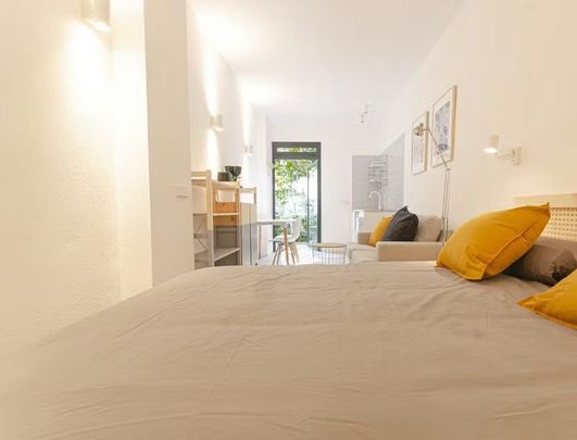 Carrer de les Balears, Barcelona, Catalonia 08023 - Photo 1