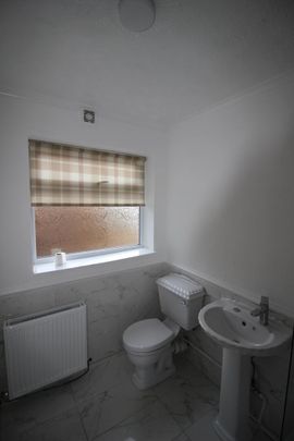 2 Bedroom Terraced House for Rent - Photo 1