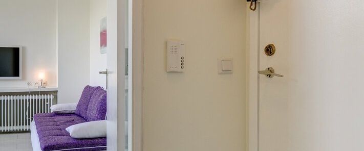 Furnished studio apartment on the top floor - Photo 1