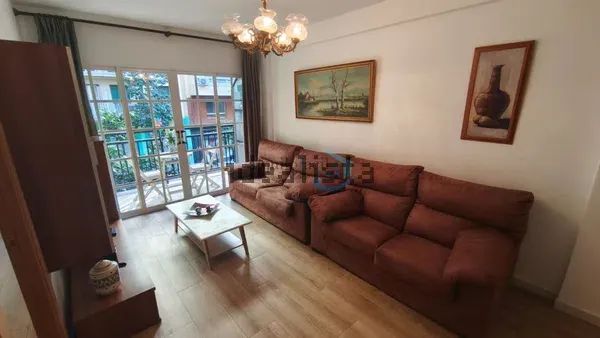 Alquiler de piso en Calle la Regente, 23 - Photo 1