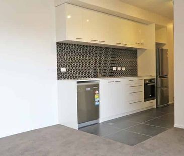 The Fireman's Apartment - Petone - Photo 1