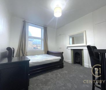 4 bedroom apartment to rent - Photo 4