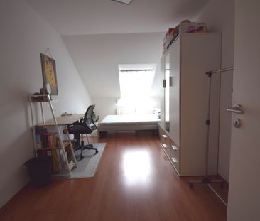 Besondere, großzügige Wohnung in prima Innenstadtlage - Foto 1