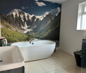 1 bedroom in a house share to rent - Photo 2