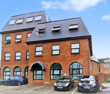 Icknield House, 40 West Street, Dunstable, Beds, LU6 - Photo 2
